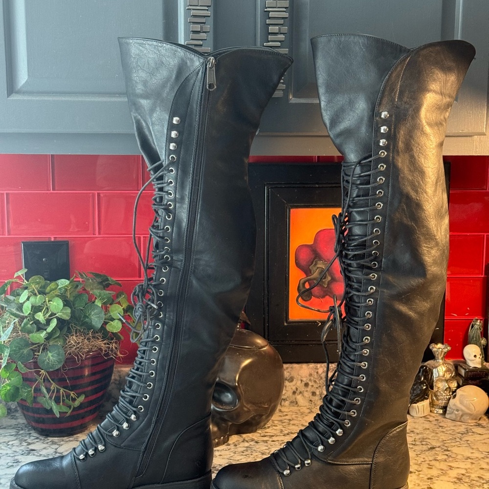 Mark & Maddux Travis-05 Black Lace-Up Over-the-Knee Combat Boots - Picture 2 of 7